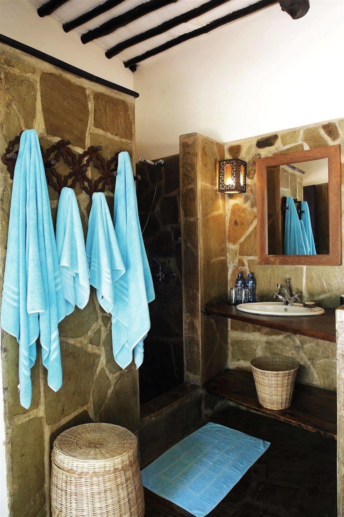 Kinondo Kwetu Hotel Диани Бийч Екстериор снимка
